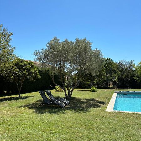 Studio En Provence Avec Piscine La Barben Dış mekan fotoğraf