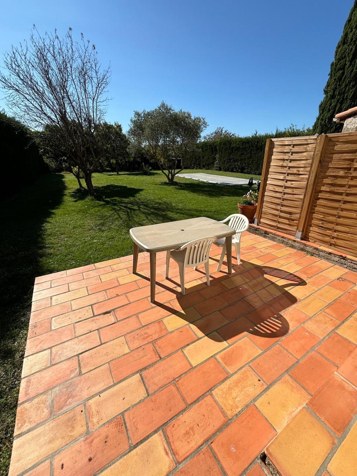 Studio En Provence Avec Piscine La Barben Dış mekan fotoğraf