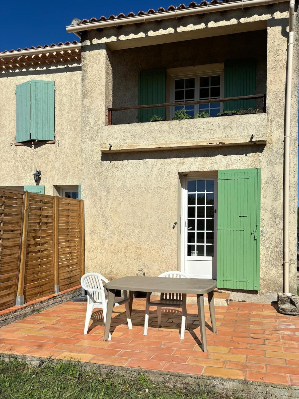 Studio En Provence Avec Piscine La Barben Dış mekan fotoğraf